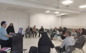 تنظيم الدورة الأولى لتمكين مدرّسي تعليم اللغة الفارسية لغير الناطقين بها في جامعة أراك للعلوم الطبية