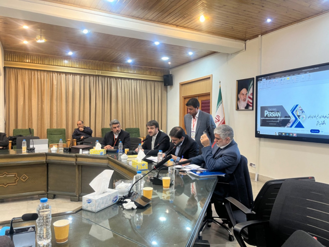 لم يتم بعد تشكيل بيئة لتعليم اللغة الفارسية!