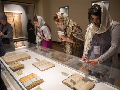 دیدار فارسی آموزان هشتاد و چهارمین دوره دانش افزایی از موزه ایران باستان