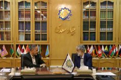 دیدار دکتر حداد عادل با رئیس دانشگاه بین المللی امام خمینی (ره)