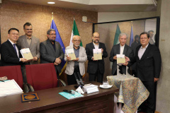 نشست رونمایی از دیوان آزاد بلگرامی