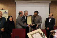 نشست رونمایی از دیوان آزاد بلگرامی