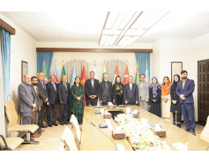 بازدید رئیس بنیاد سعدی از نمایشگاه پاکستان در گذر اعصار