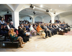 بازدید رئیس بنیاد سعدی از نمایشگاه پاکستان در گذر اعصار