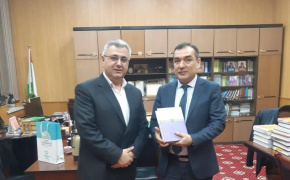 رئیس پژوهشگاه فرهنگ فارسی_تاجیکی با رئیس مرکز میراث خطی تاجیکستان دیدار کرد