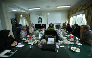 منابع غنی زبان فارسی از ضروریات توسعه همه جانبه است