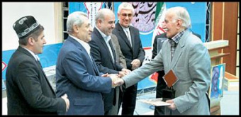 میر سید علی همدانی موجب نشر زبان فارسی در شبه قاره هند شد
