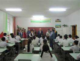 افتتاح اتاق زبان فارسی در مدرسه 31 بیشکک