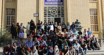 وقتی دانشجویان ارمنی در کلیسای وانک، گریستند