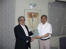 ایران به دنبال تأسیس مرکز زبان فارسی در دانشگاه پیشاور پاکستان است