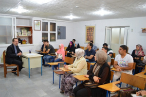 آموزش الفبای فارسی در کلاس های هنری در باکو