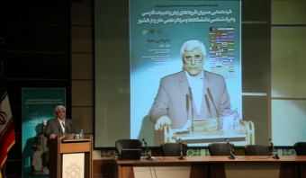 گسترش زبان و فرهنگ فارسی در زمره سیاست‌های جدی دولت است