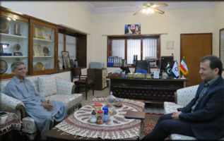 کرسی زبان فارسی در پردیس دانشگاه علامه اقبال راه‌اندازی می‌شود