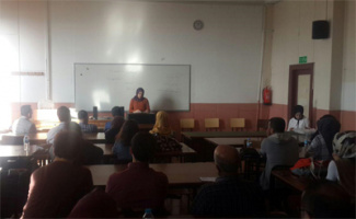 حافظ خوانی به زبان فارسی و ترکی در  دانشگاه استانبول