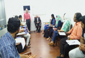 افتتاح کلاس‌های آموزش زبان فارسی در بمبئی