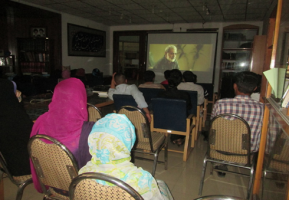 برگزاری اولین کارگاه آموزشی زبان فارسی با نمایش فیلم سینمایی بادیگارد در لاهور