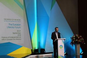 ادبیات ایران در گسترش انسانیت و مهربانی سهم عظیمی دارد