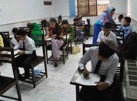 پایان دوره آموزش زبان فارسی در عشق‌آباد