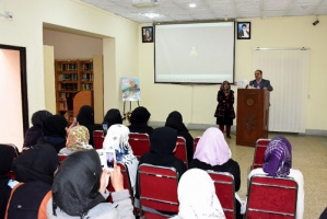 آشنایی دانشجویان دانشگاه وقار النساء با فعالیت‌های خانه فرهنگ ایران در راولپندی