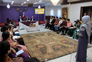 گلستان خوانی در روز بزرگداشت سعدی