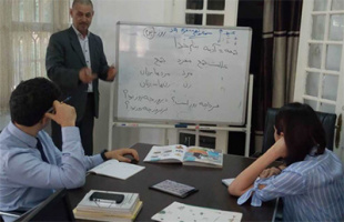 پایان دوره شش ماهه آموزش زبان فارسی در کامپالا