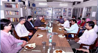 دانشجویان دانشگاه پونا از دوره‌های آموزش زبان و ادبیات فارسی استقبال کردند