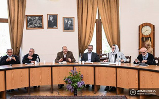 نشست ادبی «دَمی با استاد سخن سعدی»