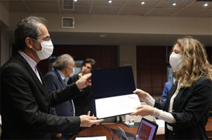 اعطای گواهینامه به فارسی‌آموزان دانشگاه اسکودار استانبول