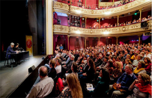 روزشماری اهالی ادبیات برای برگزاری جشنواره پاییز ادبی در گوتینگن