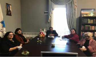 معلمان و مدرسان آموزش زبان فارسی در مدارس گرجستان با رایزنی فرهنگی این کشور دیدار و گفتگو  کردند