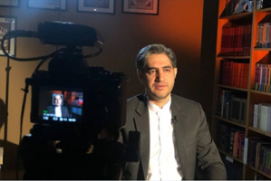 دوره‌های مستمر در سطوح مقدماتی، میانی و پیشرفته برای فارسی‌آموزان برگزار می شود