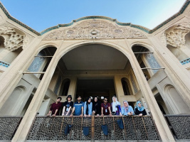 فارسی‌آموزان بنیاد سعدی به قم و کاشان سفر کردند