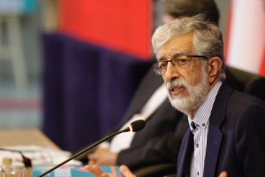 فرهنگ ایرانی با زبان فارسی در جهان شناخته می‌شود