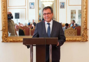 فارسی زبان فرهنگی است