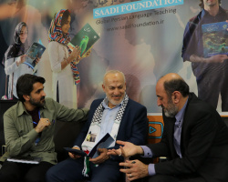 زبان فارسی، زبان عرفان و اخلاق است