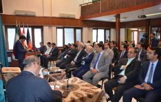 شاهنامه حاوی پیام‌های انسان‌ساز است