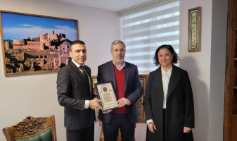 تاسیس نمایندگی آموزش زبان فارسی در دانشگاه صلح جهانی قبرس