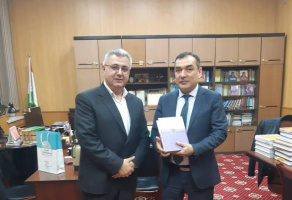 رئیس پژوهشگاه فرهنگ فارسی_تاجیکی با رئیس مرکز میراث خطی تاجیکستان دیدار کرد