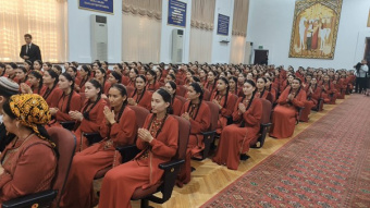 بزرگداشت حکیم ابوالقاسم فردوسی و پاسداشت روز زبان فارسی در ترکمنستان برگزار شد