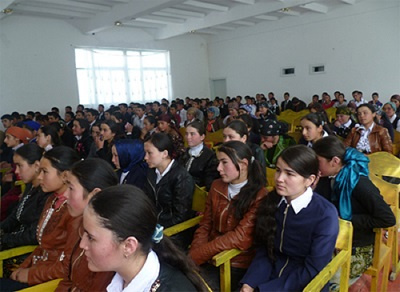 آغاز دوره آموزش الفبای زبان فارسی در بزرگترین روستای خجند