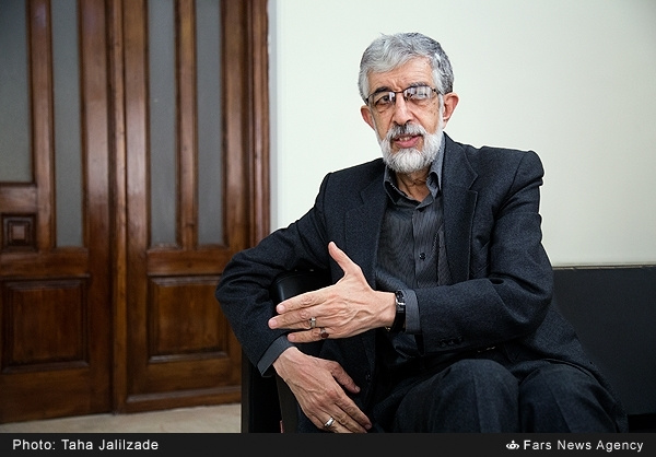 کمک به گسترش زبان فارسی یک مصرفِ فرهنگیِ ملی است