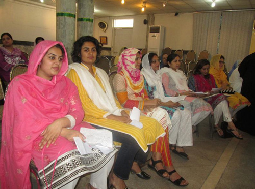 پایان کلاس‌های آموزش زبان فارسی در لاهور