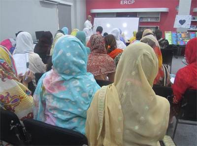 آموزش زبان فارسی در دانشگاه بی‌نظیر بوتو