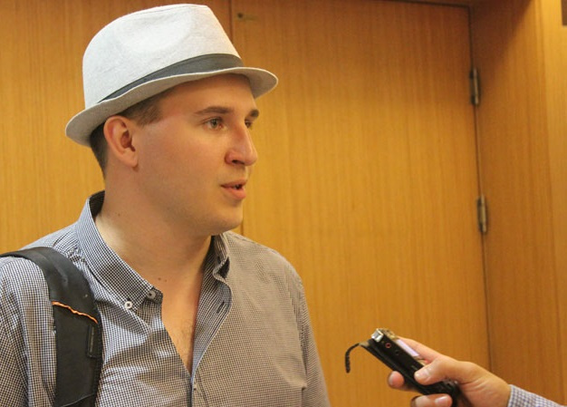 زندگی رودکی را در کتاب «بازگشت به پنج‌رود» مطالعه کرده ام