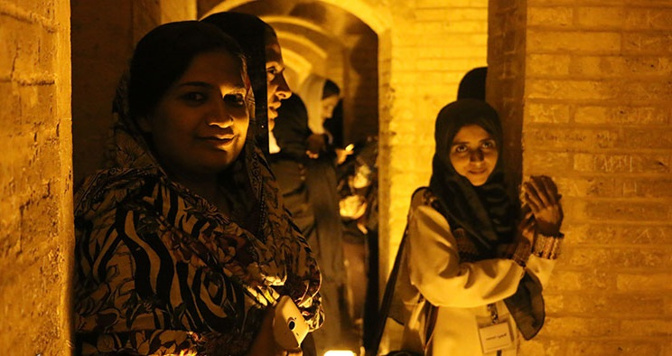 فارسی‌آموزان جهان در «نصف جهان»