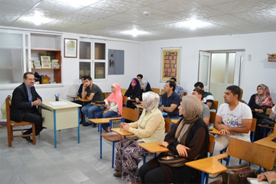 آموزش الفبای فارسی در کلاس های هنری در باکو