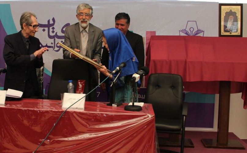 امیدوارم ایرانیان امروز اشعار ادبیات خود را همچون گذشته حفظ باشند