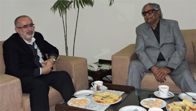 تاکید بر ترویج و گسترش زبان و ادبیات فارسی در پاکستان با توجه به اشتراک های فرهنگی