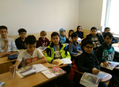 آموزش زبان فارسی فرزندان ایرانیان و افغانستانی های مهاجر در اتریش