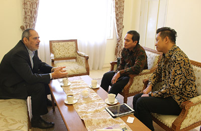 جلسات مثنوی‌خوانی در اتاق‌های ایران دانشگاه‌های اندونزی برگزار می‌شود